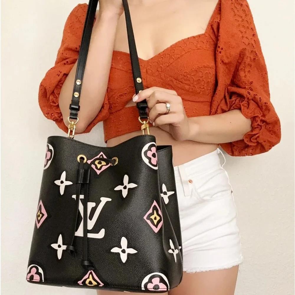 Louis Vuitton Neo Noe Black Bucket Bag Wild at Heart Giant Monogram MK Leopard - Picture 1 of 11